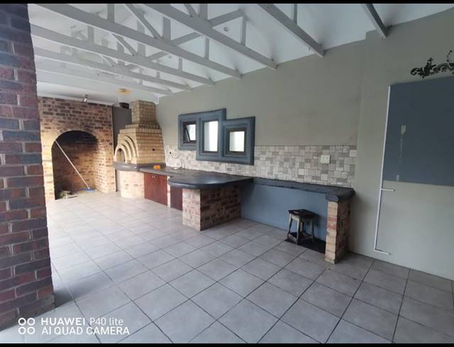 4 BEDROOM HOUSE FOR SALE IN ARBORETUM